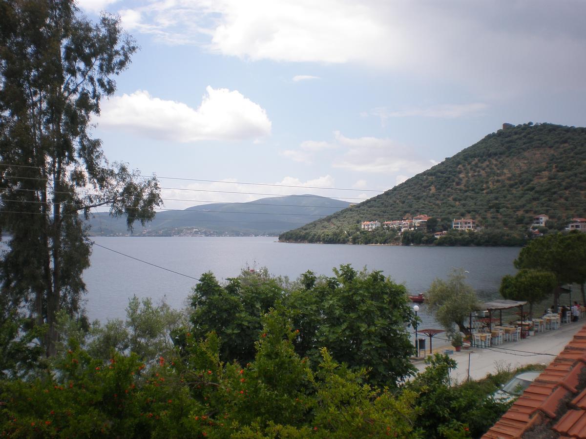 Ferienwohnung Salonikios Pteleós Exterior foto